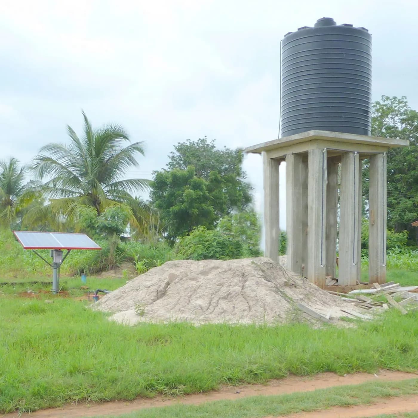 Pompe immergée solaire Premium · forage de 120 m
